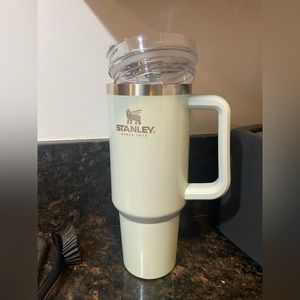 Stanley 40oz light blue?